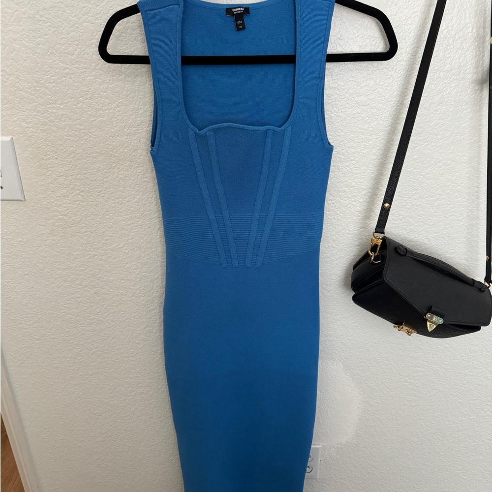 Express Dress - Picture 2 of 5